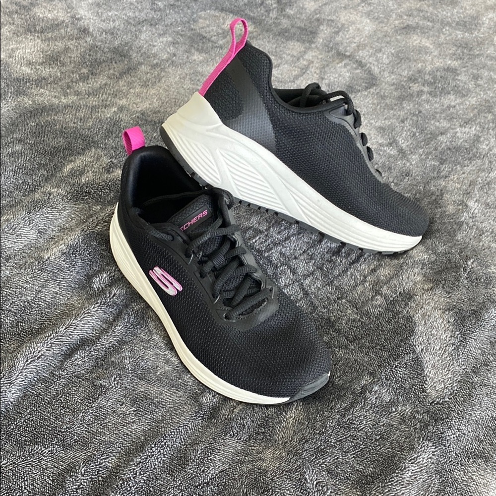 Skechers Women's Black and Pink Athletic Shoes